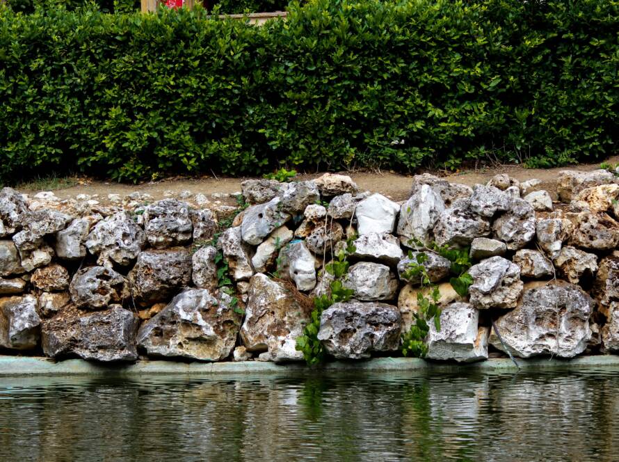 retaining wall
